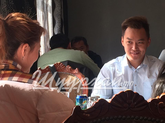 Дуучин С.Сэрчмаа шинэхэн хайртайгаа учиржээ